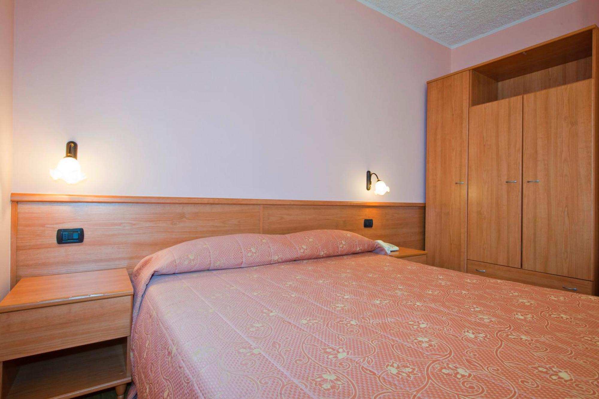 Hotel Migliorati Castione della Presolana Cameră foto